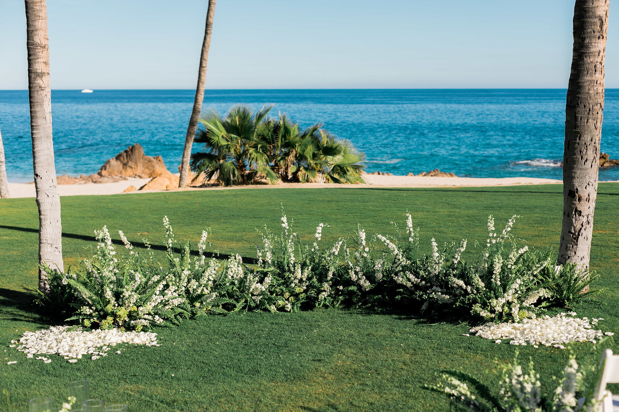 White Wedding At The One & Only Palmilla floral display