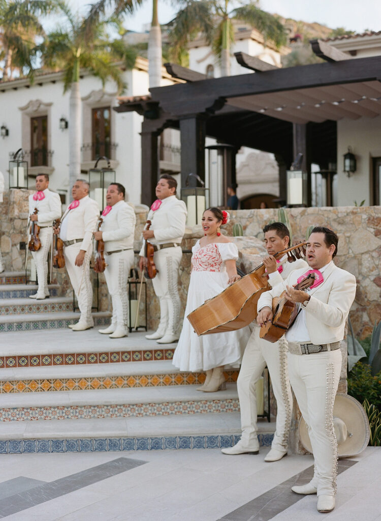 mariachi band playing wedding music